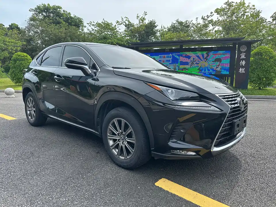 Lexus NX