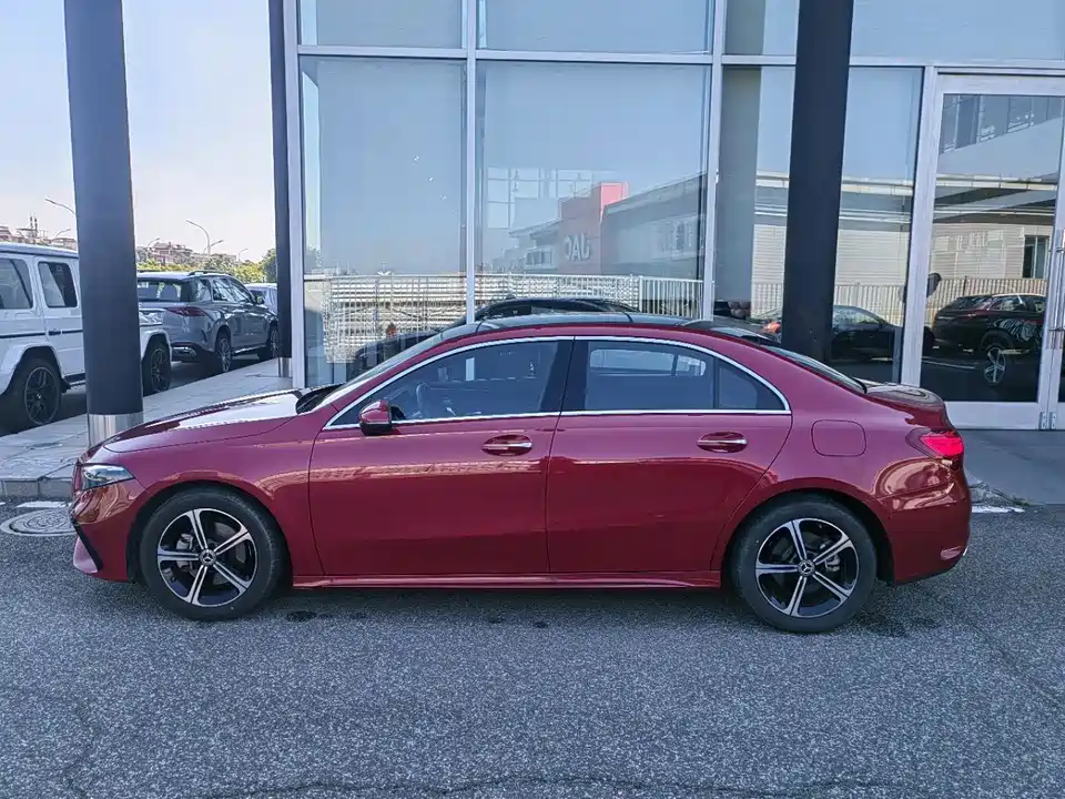 Mercedes-Benz Class A Mercedes-Benz Class A