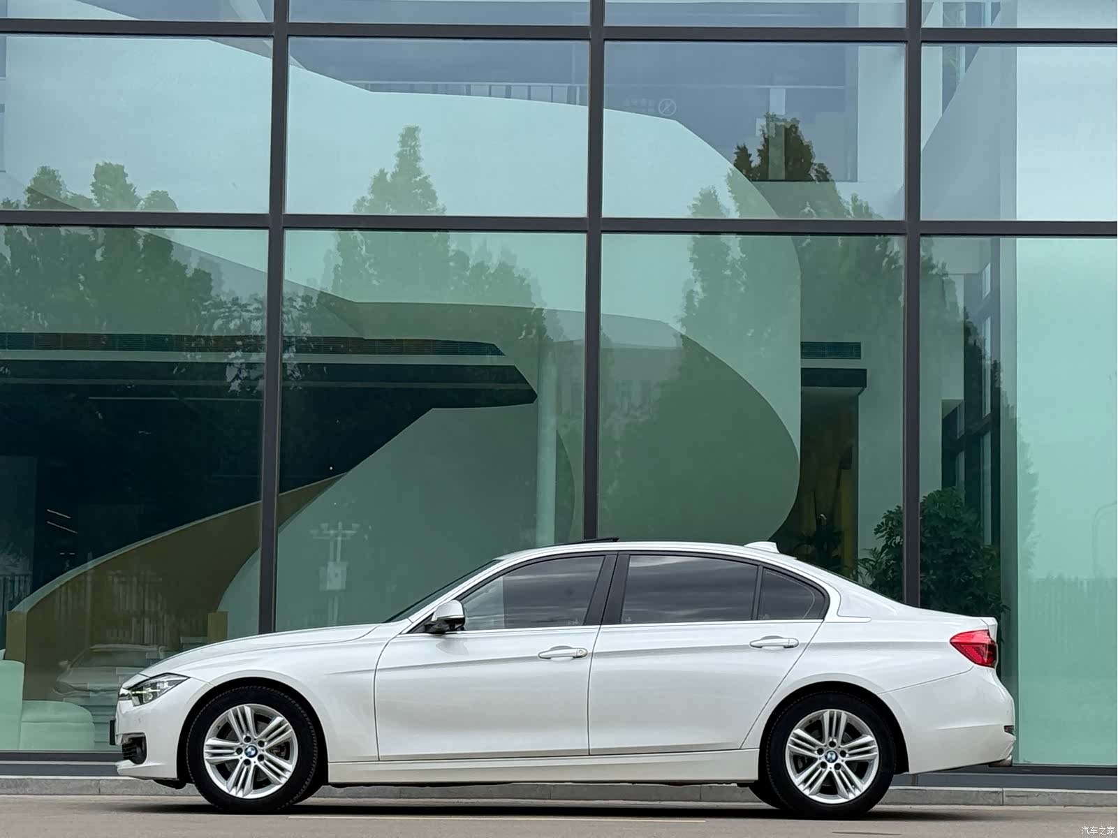 BMW 3 Series, 2017 2