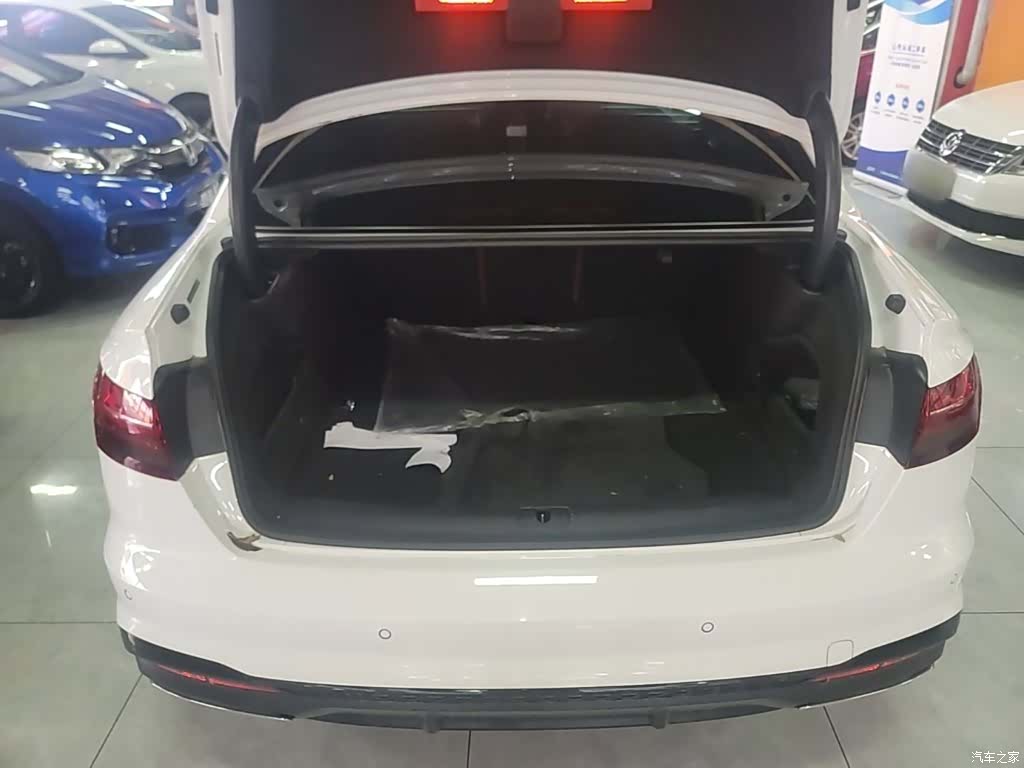 Audi A4L, 2022 19