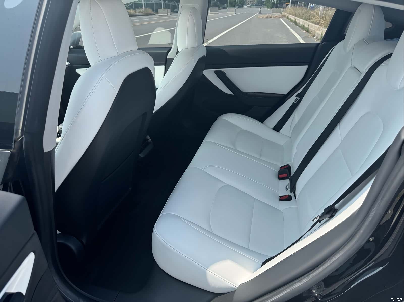 Tesla Model 3, 2020 9