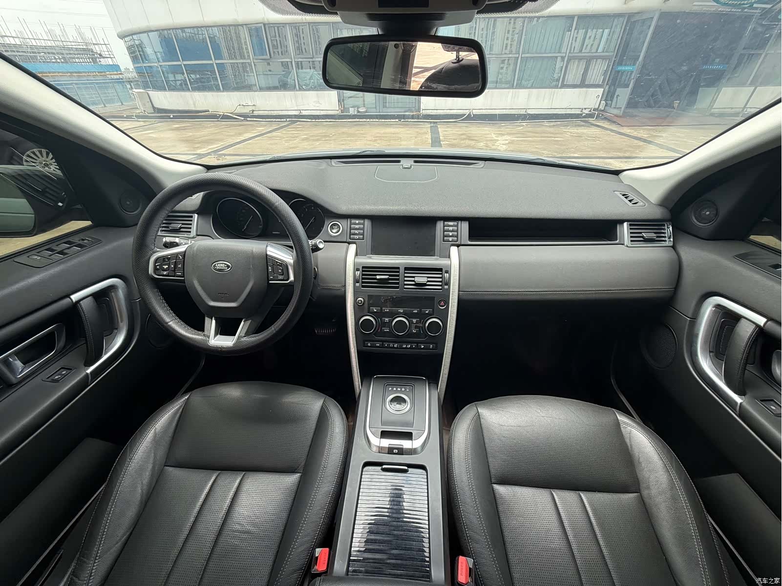 Land Rover Discovery, 2019 4
