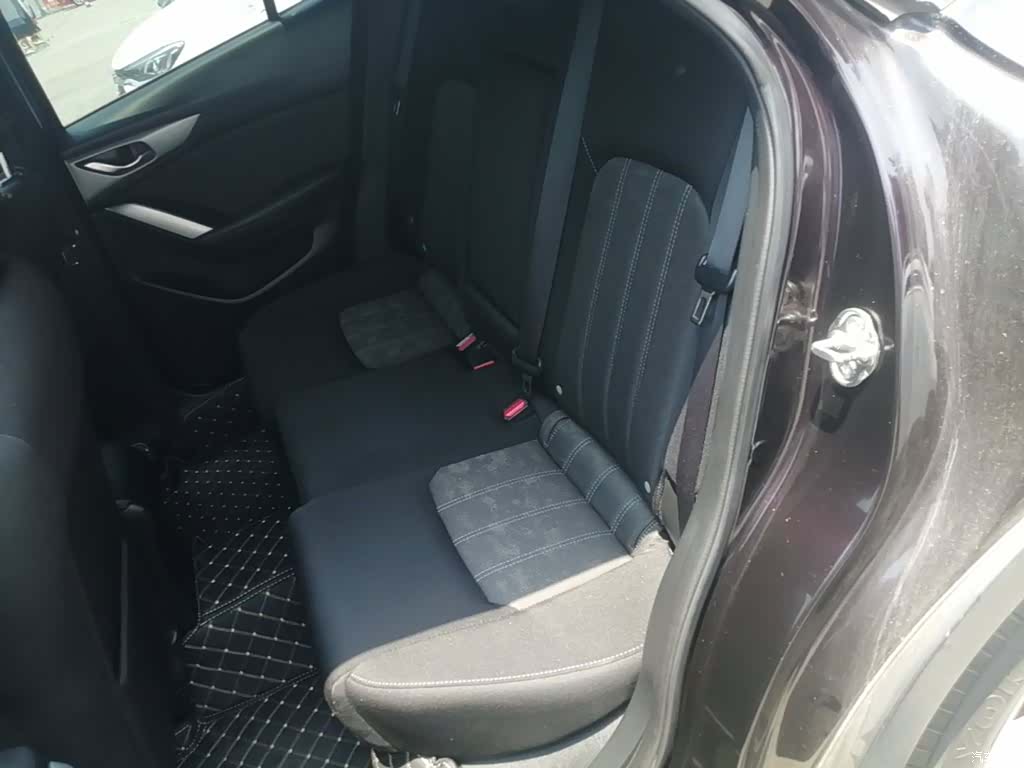 Mazda CX-4, 2018 17
