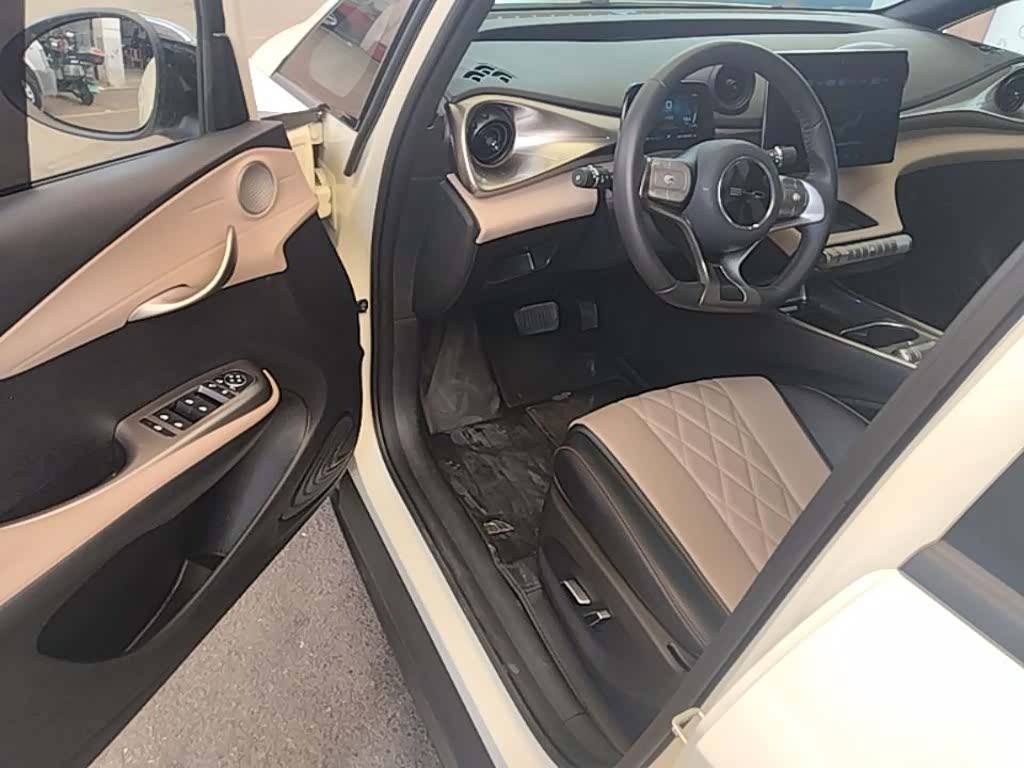 BYD Dolphin, 2022 16