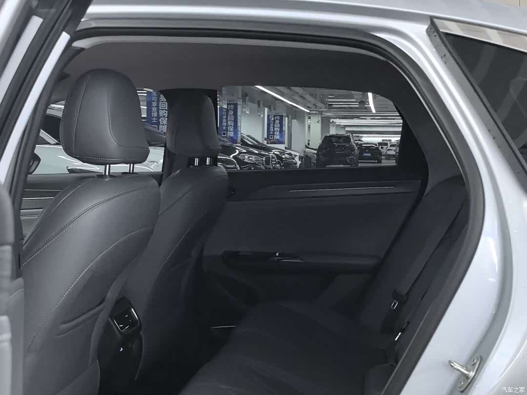 Geely Galaxy L6, 2025 11