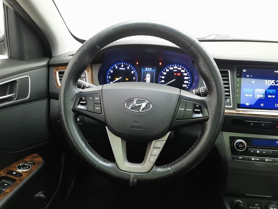 Hyundai Name picture