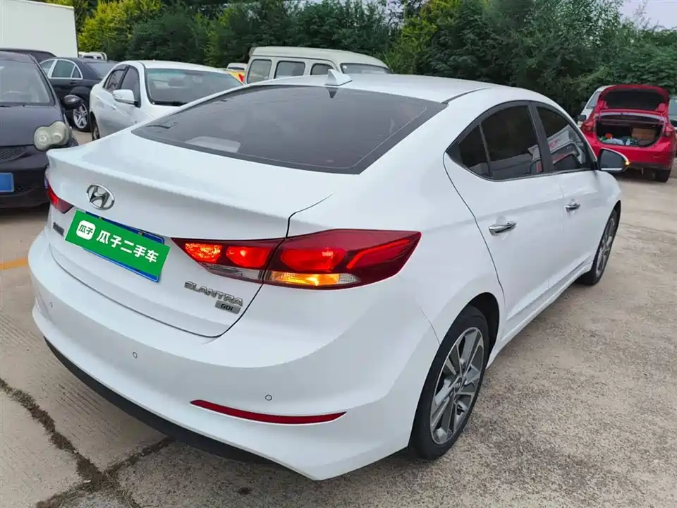 Hyundai Lead
