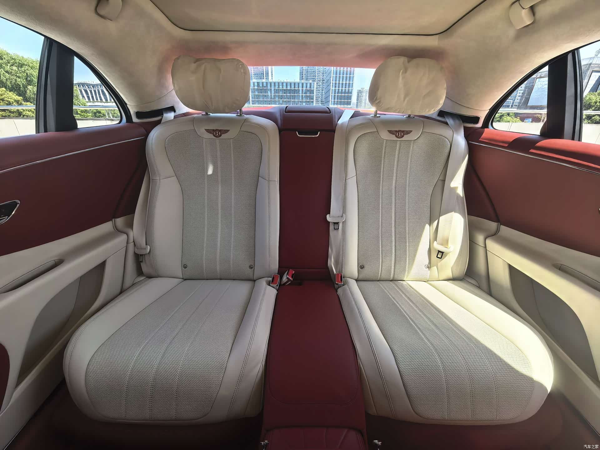 Bentley Flying Spur, 2023 20