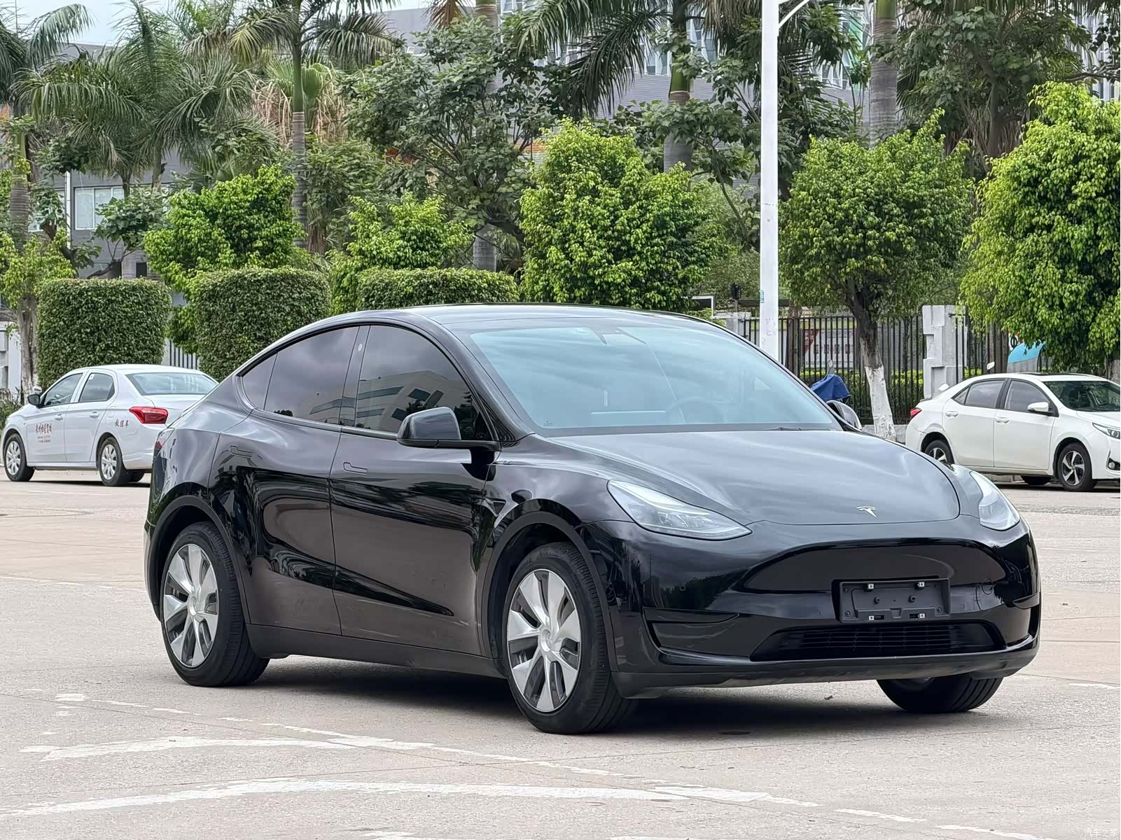 Tesla Model Y, 2023 2