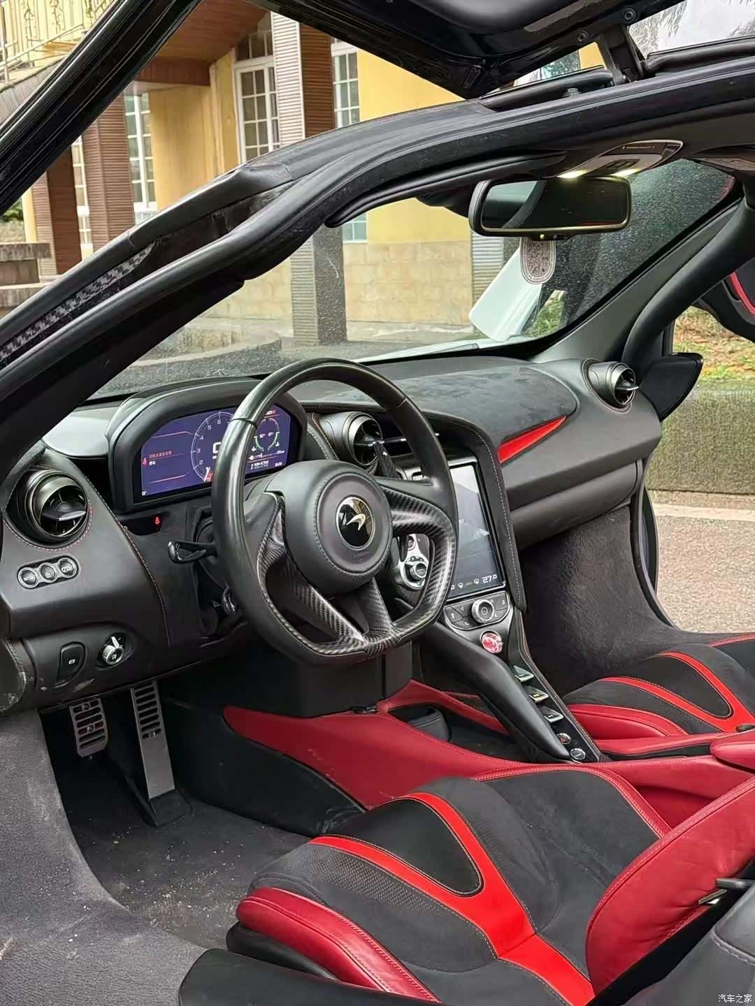 McLaren 720S, 2020 4