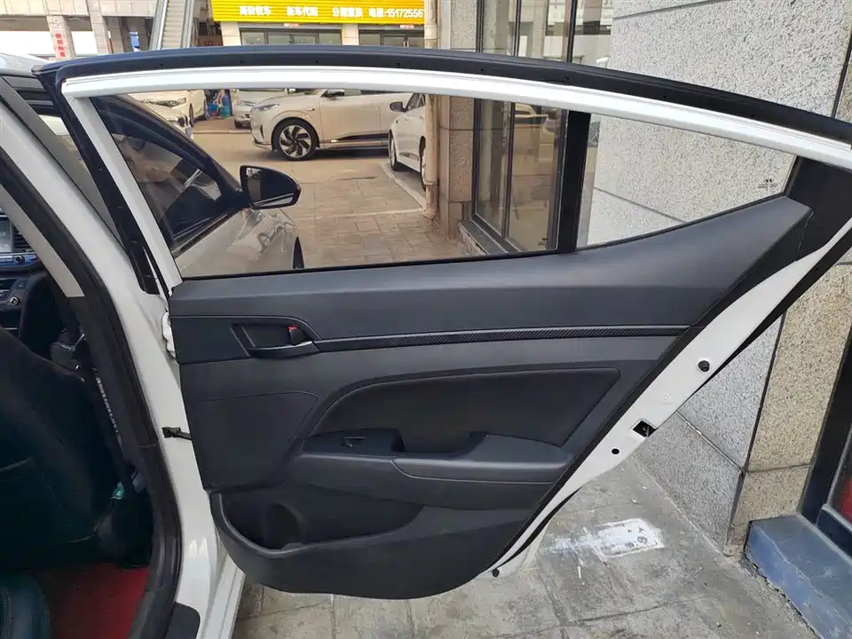 Hyundai Lead Hyundai Lead