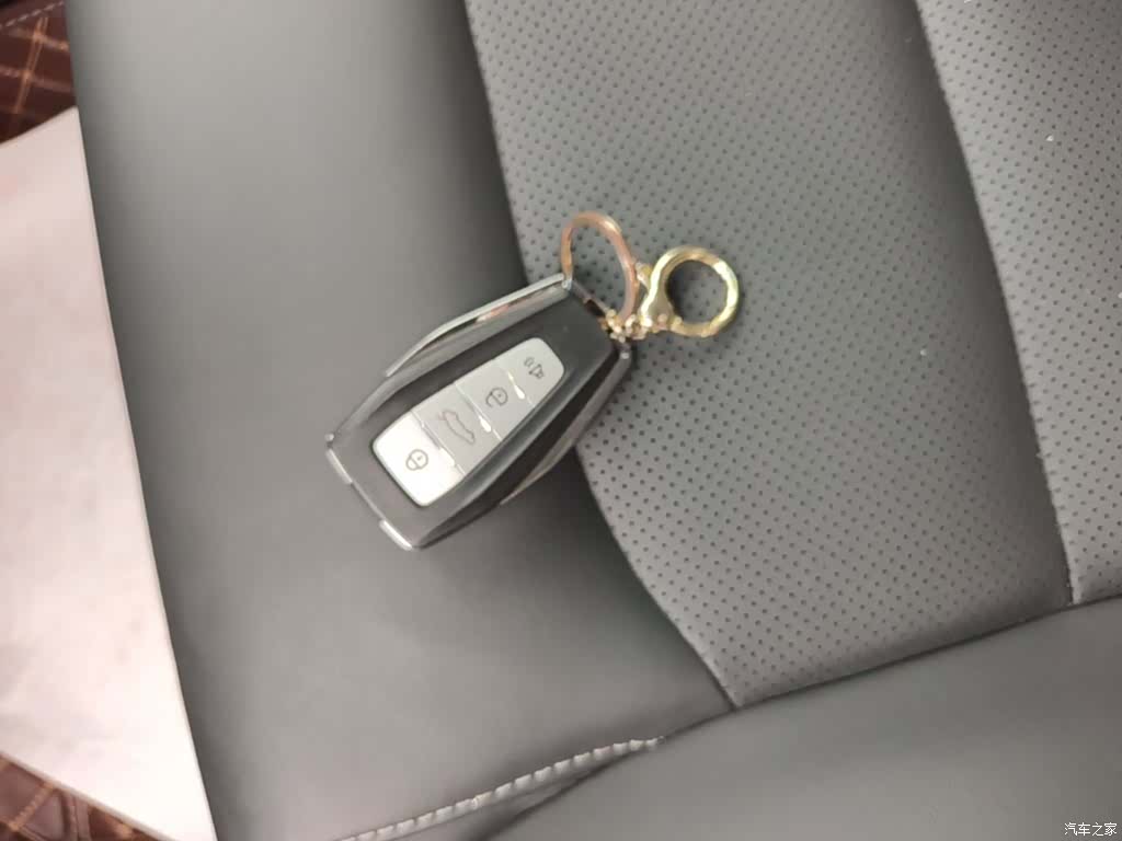 Geely Emgrand, 2019 9