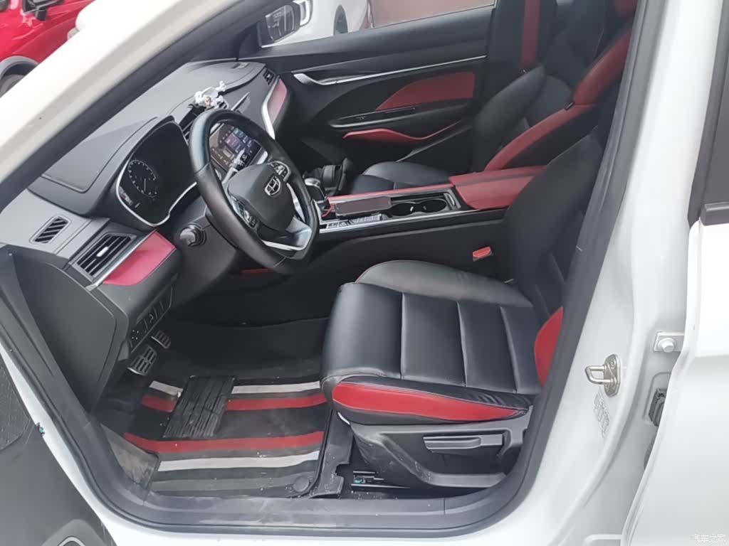 Geely Binray, 2022 15
