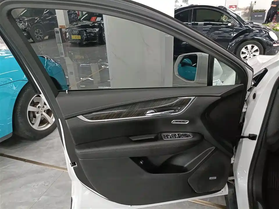 Cadillac XT5