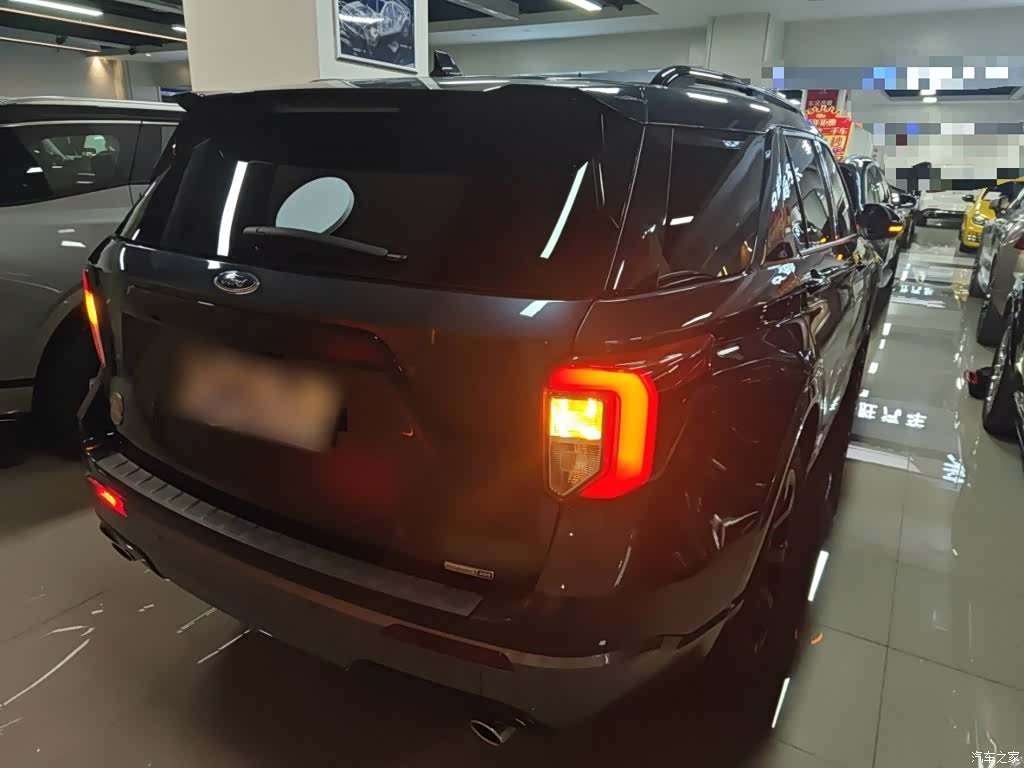 Ford Explorer, 2022 все фото