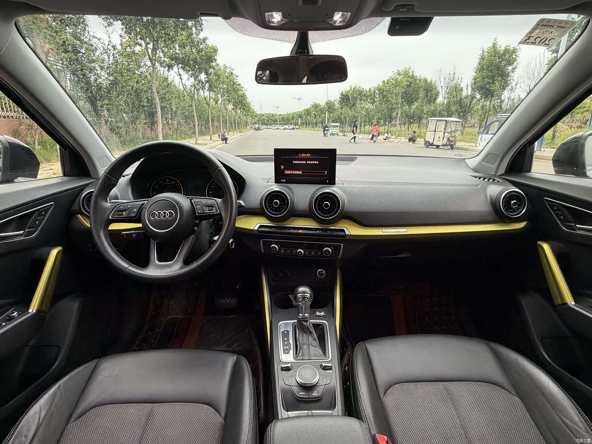Audi Q2L, 2019 10
