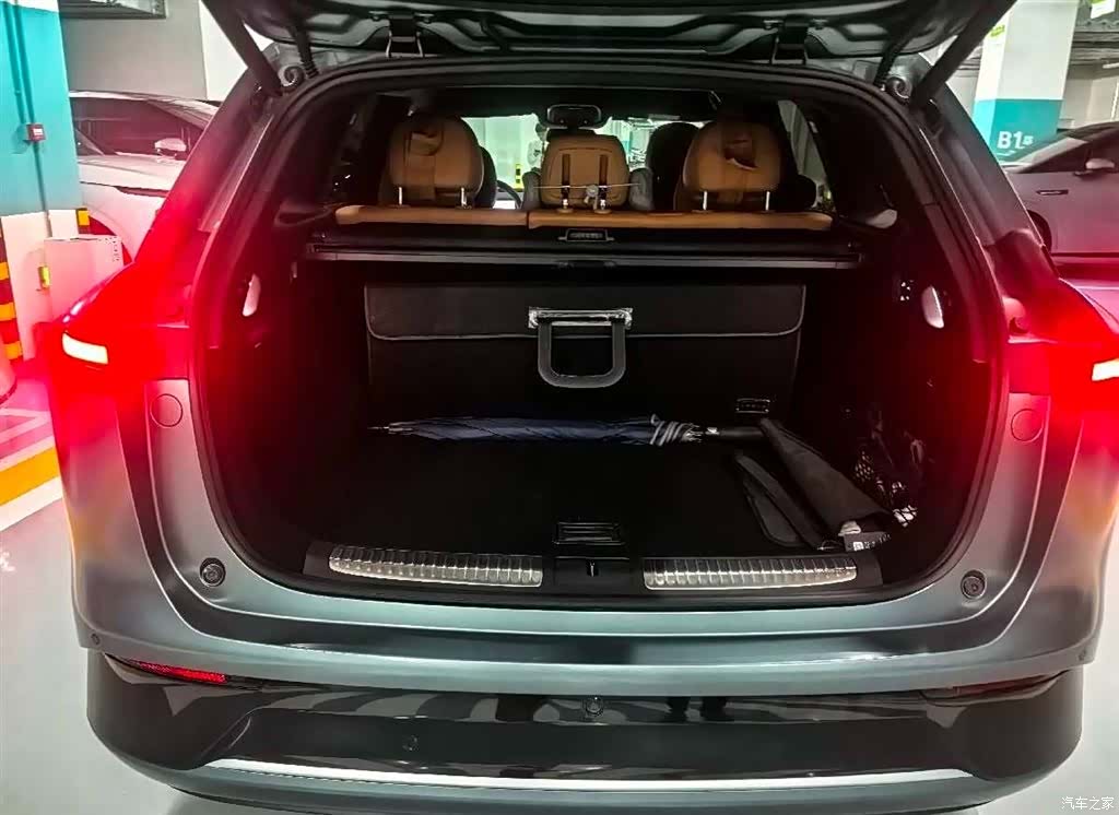 Xpeng G9, 2023 12