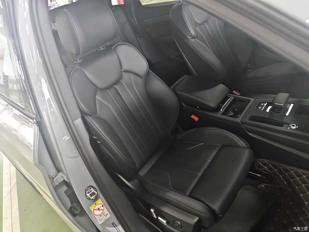 Audi Q5L, 2024 25
