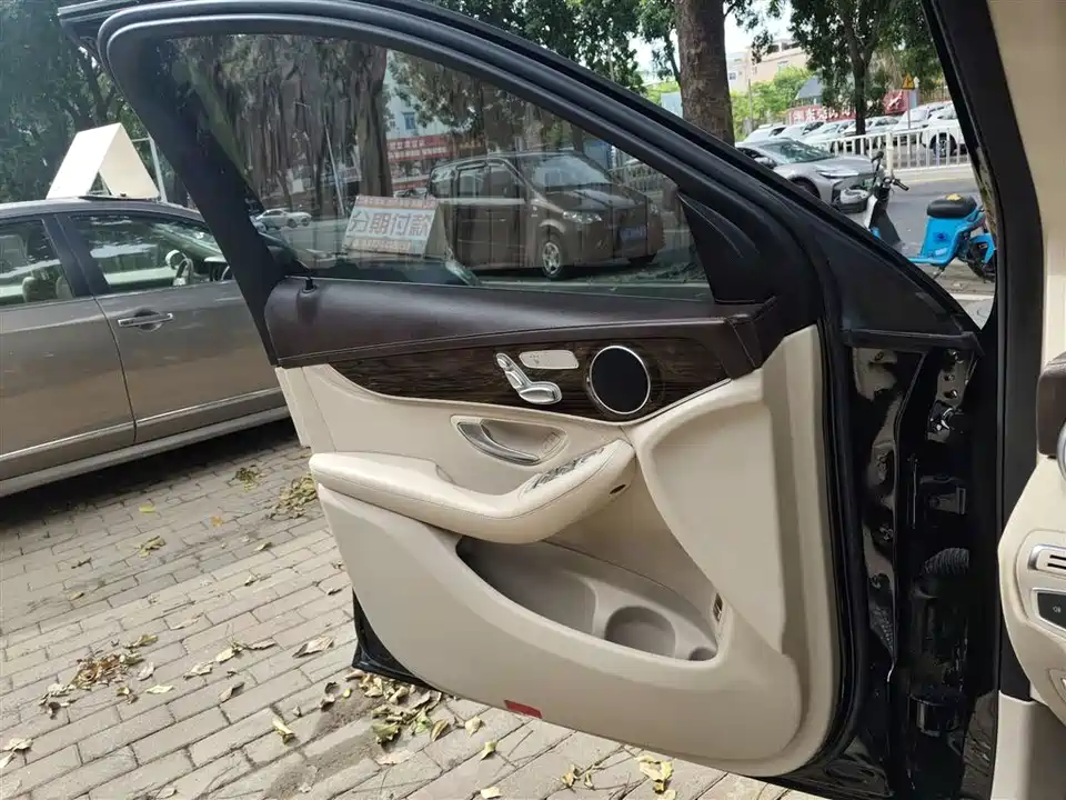 Mercedes-Benz GLC Mercedes-Benz GLC