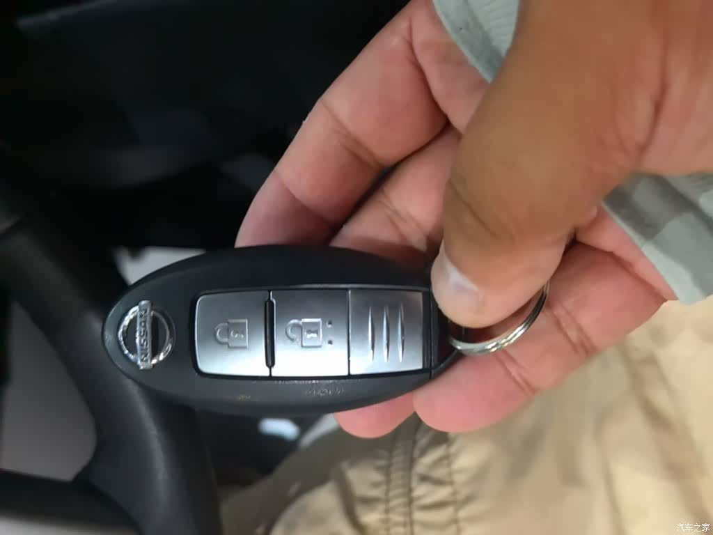 Nissan Tiida, 2023 9