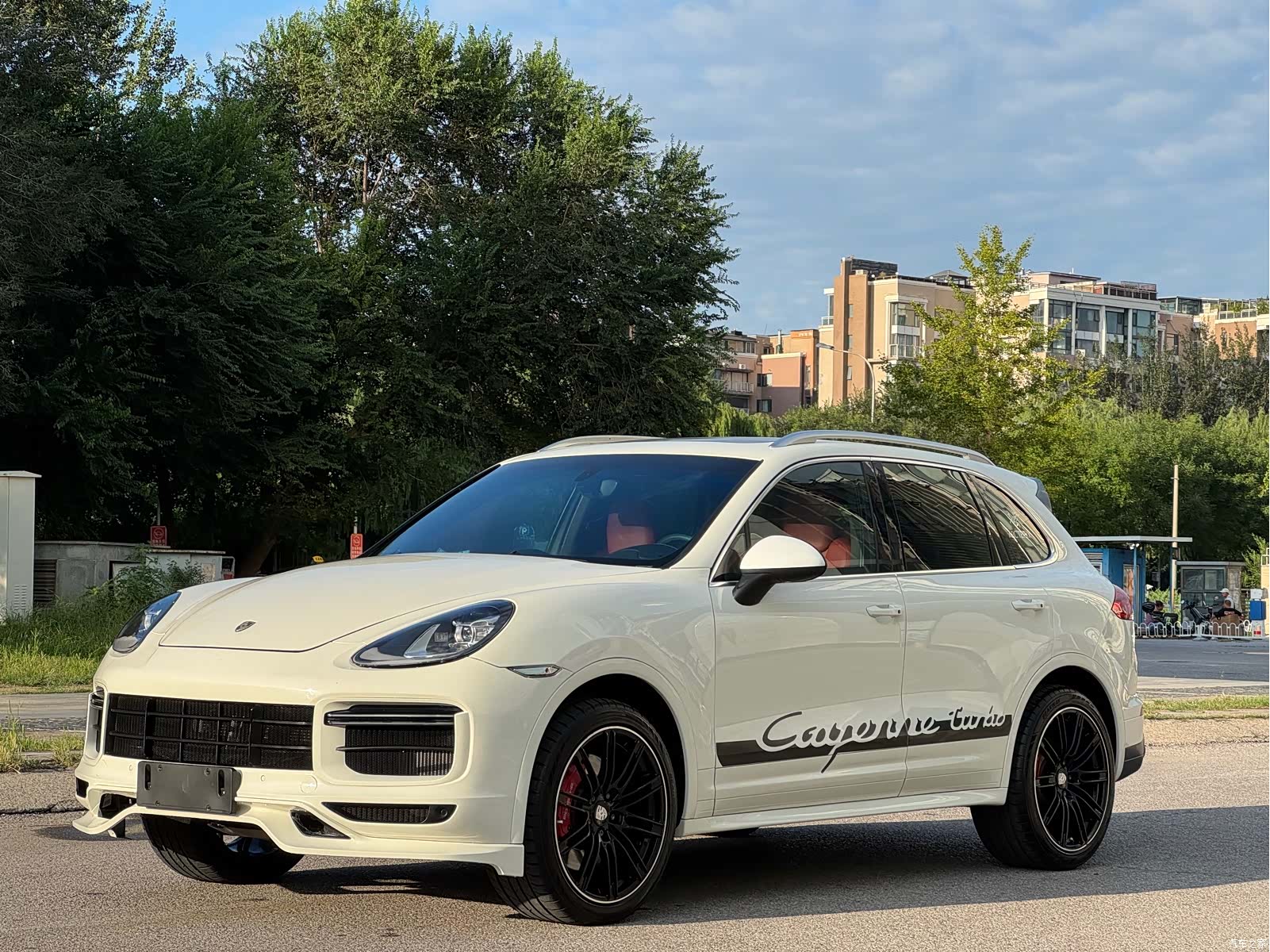 Porsche Cayenne, 2011 1