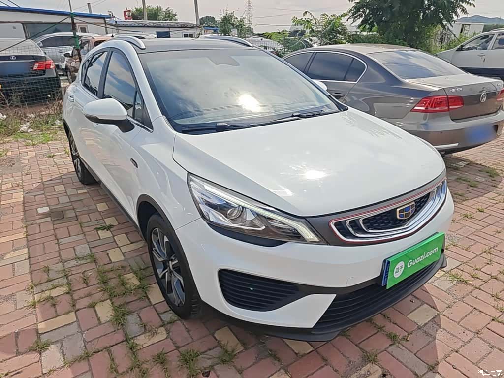 Geely Emgrand, 2019 4