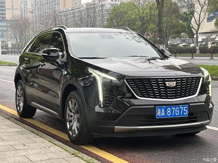 Cadillac XT4, 2023 2