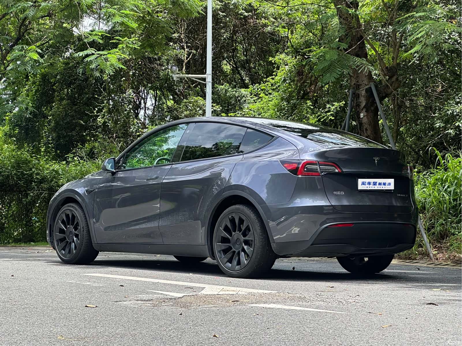 Tesla Model Y, 2023 3