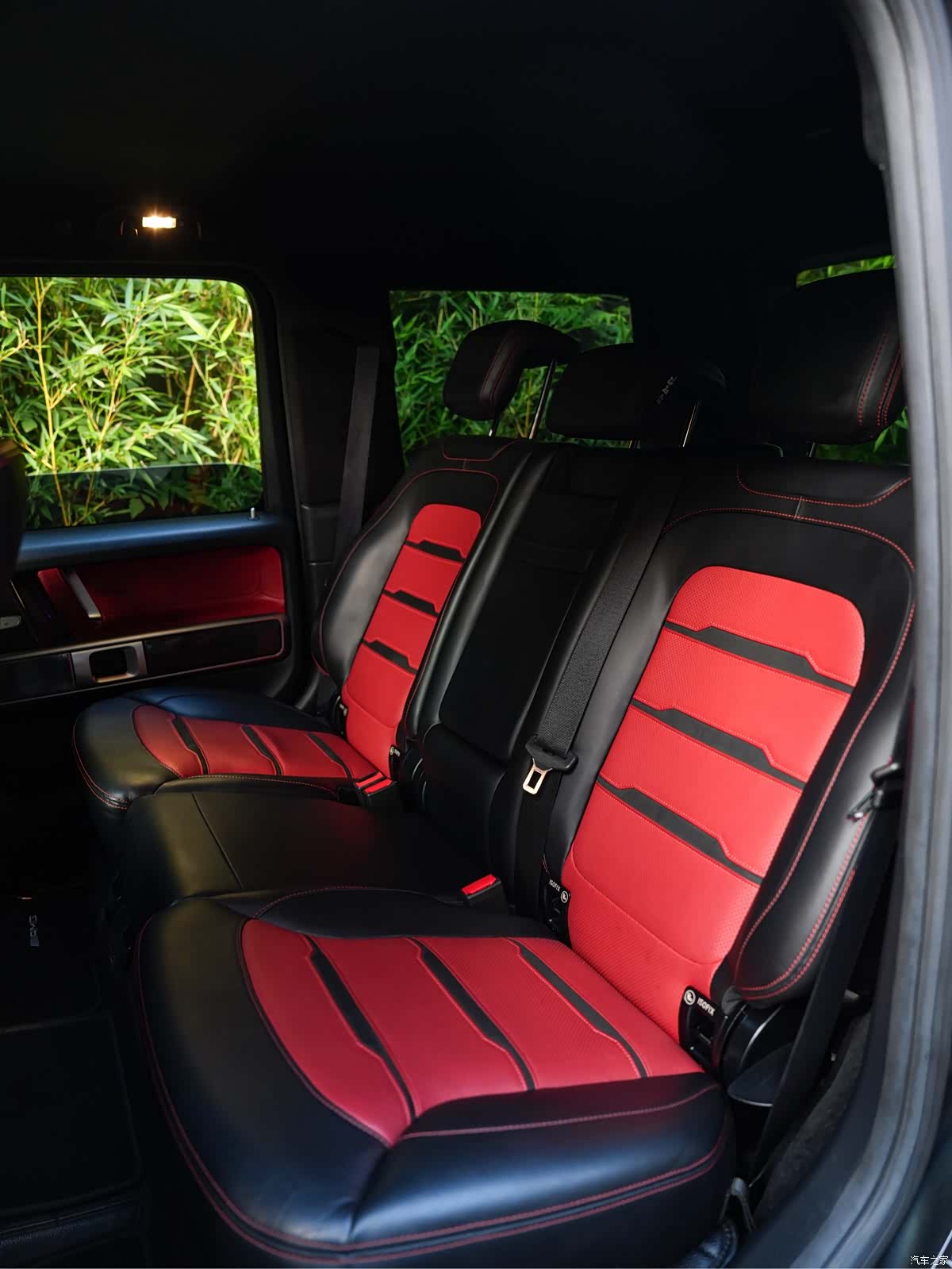 Mercedes-Benz G-Class, 2019 11
