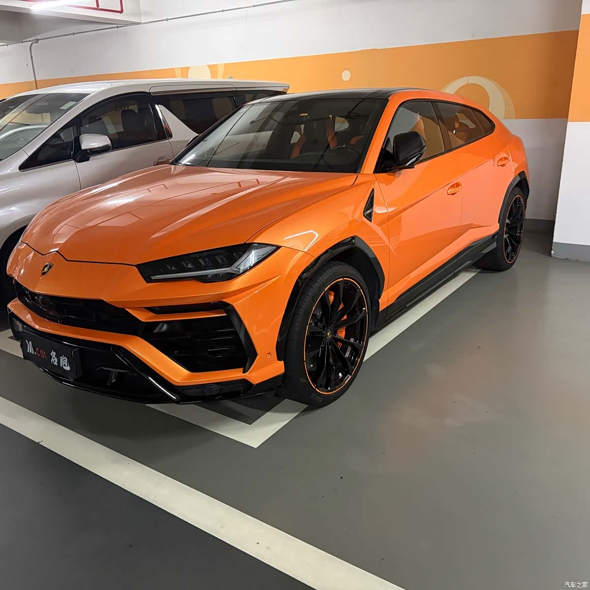 Lamborghini Urus, 2023 7