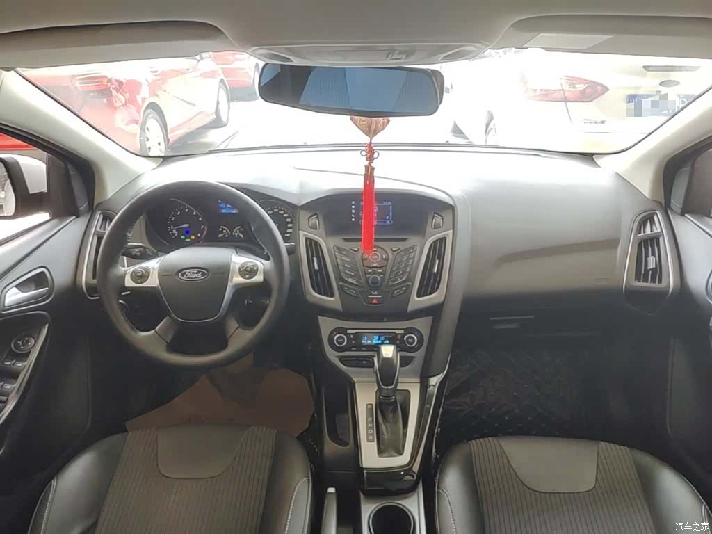 Ford Focus, 2015 10