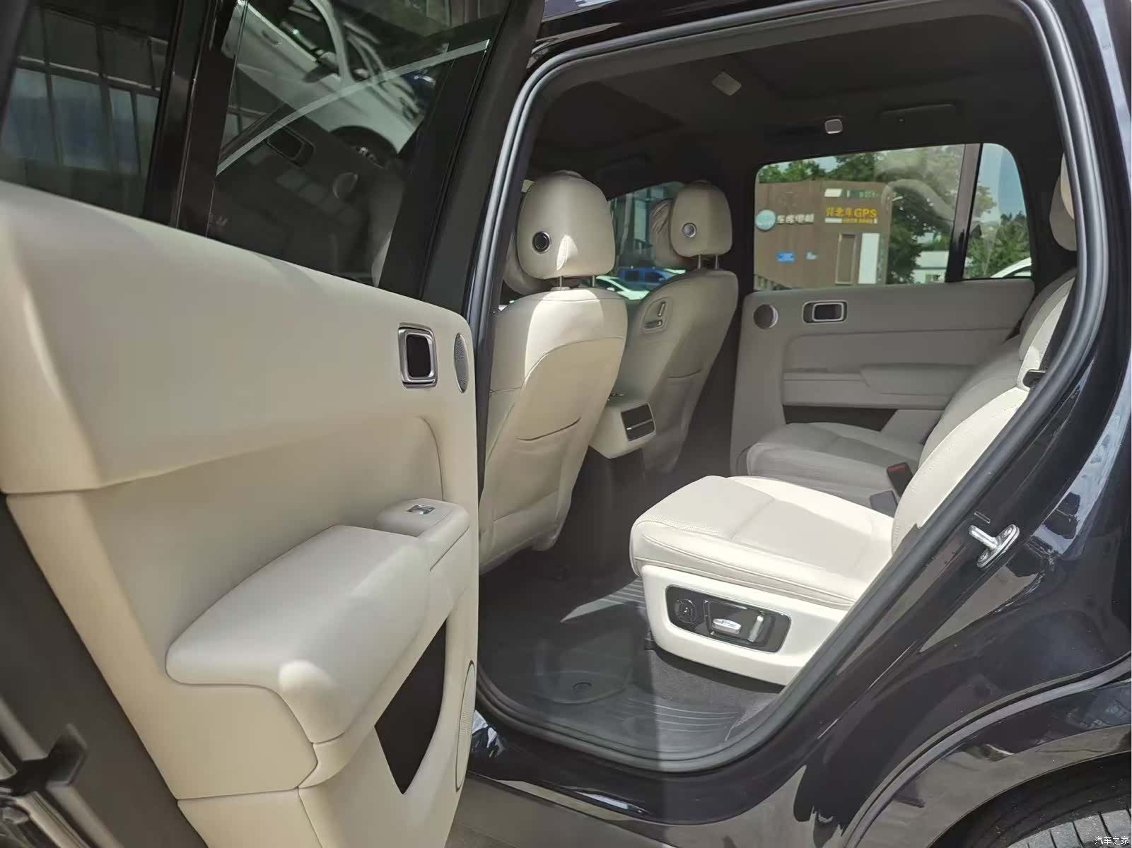 Li Auto L8, 2023 все фото