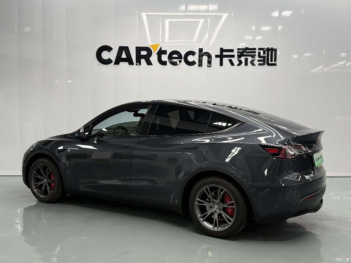 Tesla Model Y, 2024 18