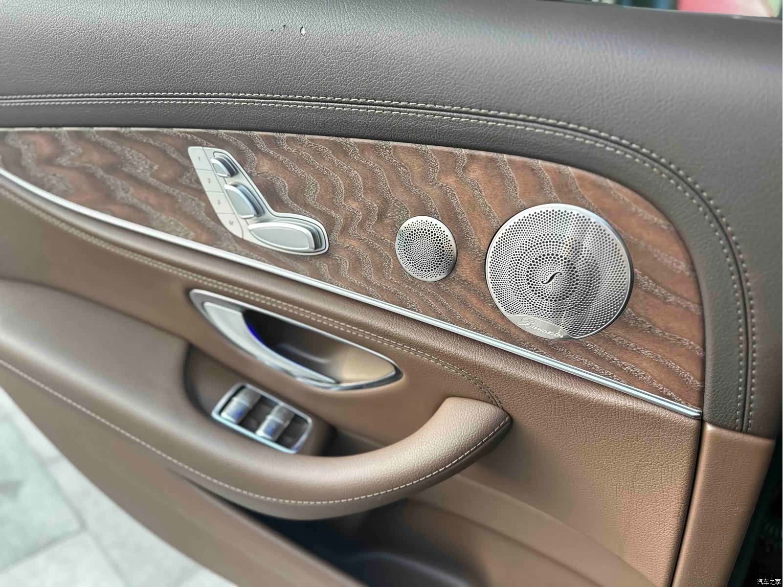 Mercedes-Benz E-Class, 2022 26