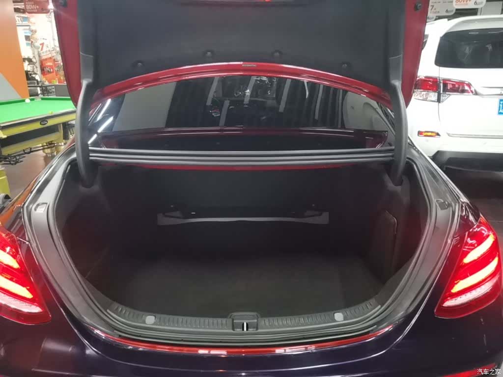 Mercedes-Benz E-Class, 2019 19
