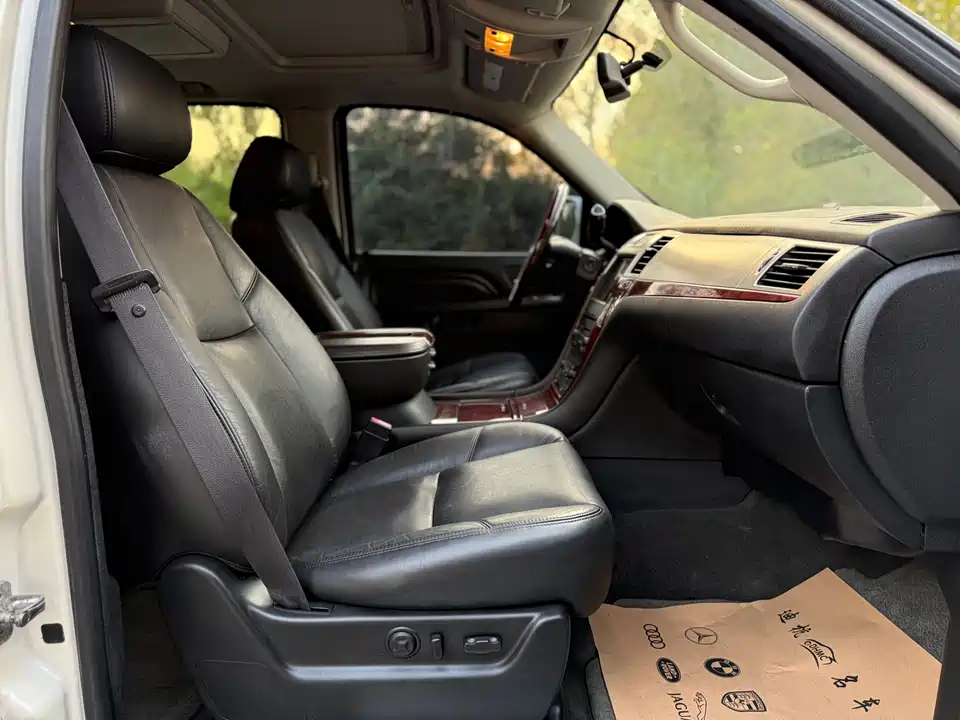 Cadillac Escalade ESCALADE