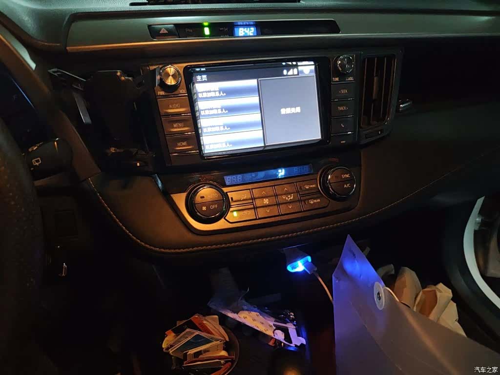 Toyota RAV4, 2016 14
