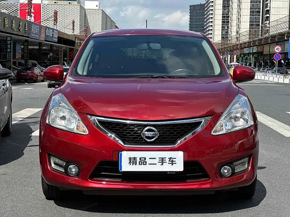 Nissan TIIDA