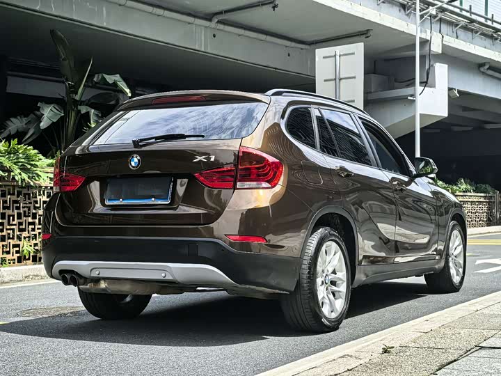 BMW X1 2015 sDrive18i shi shang jin ji ban