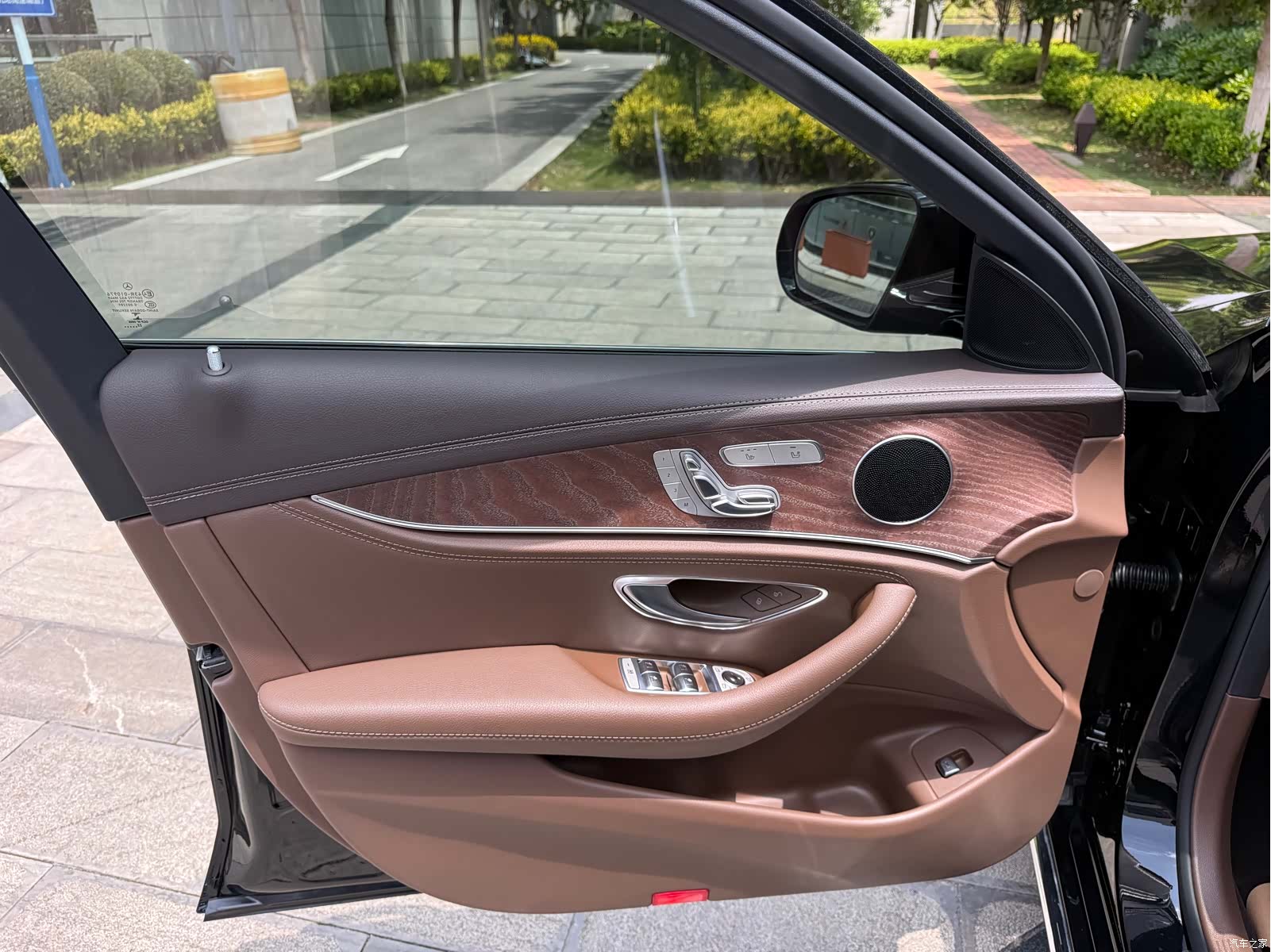 Mercedes-Benz E-Class, 2022 17