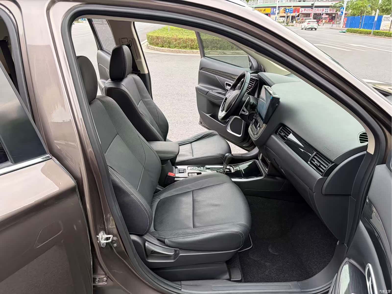 Mitsubishi Outlander, 2018 10