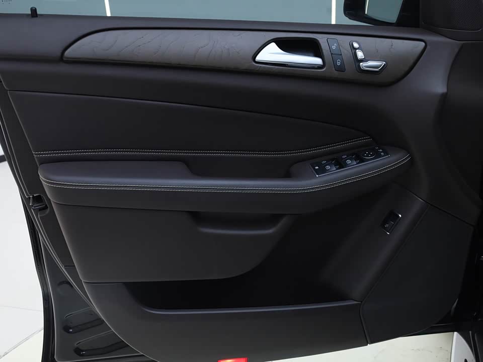 Mercedes-Benz GLE Mercedes-Benz GLE