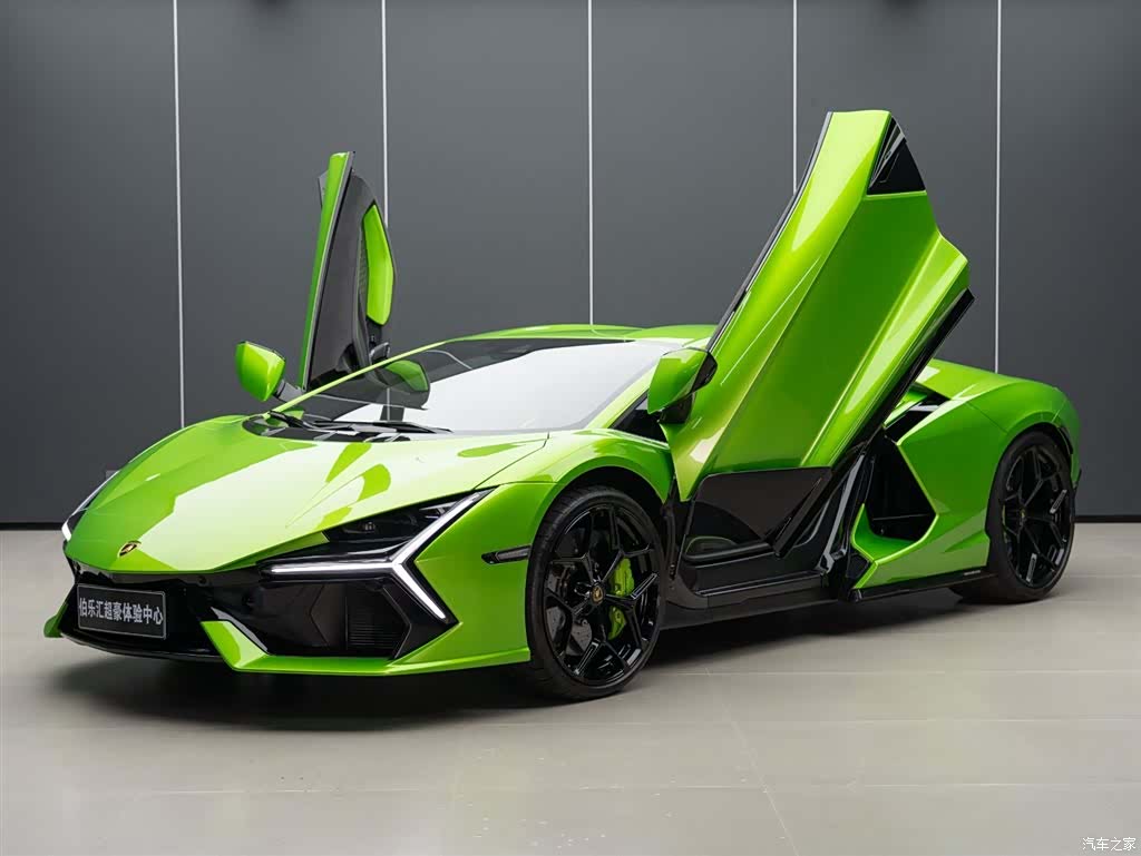 Lamborghini Revuelto, 2025 6