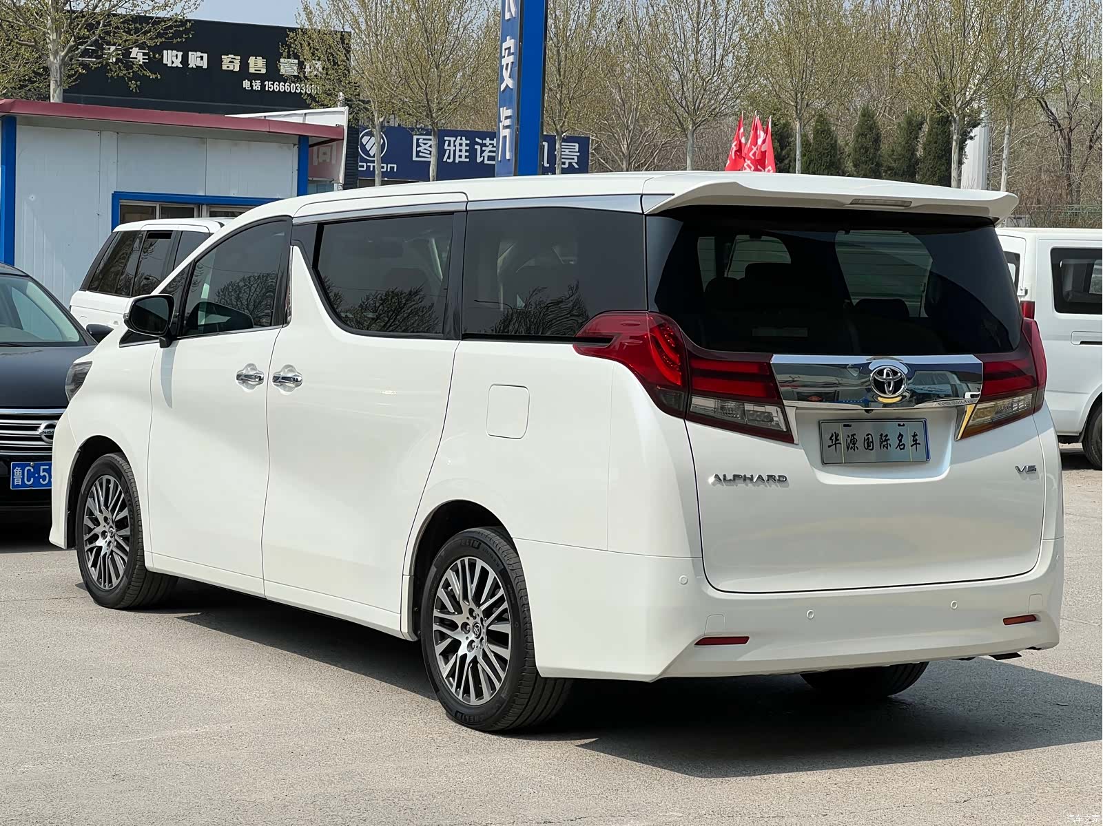 Toyota Alphard, 2015 13