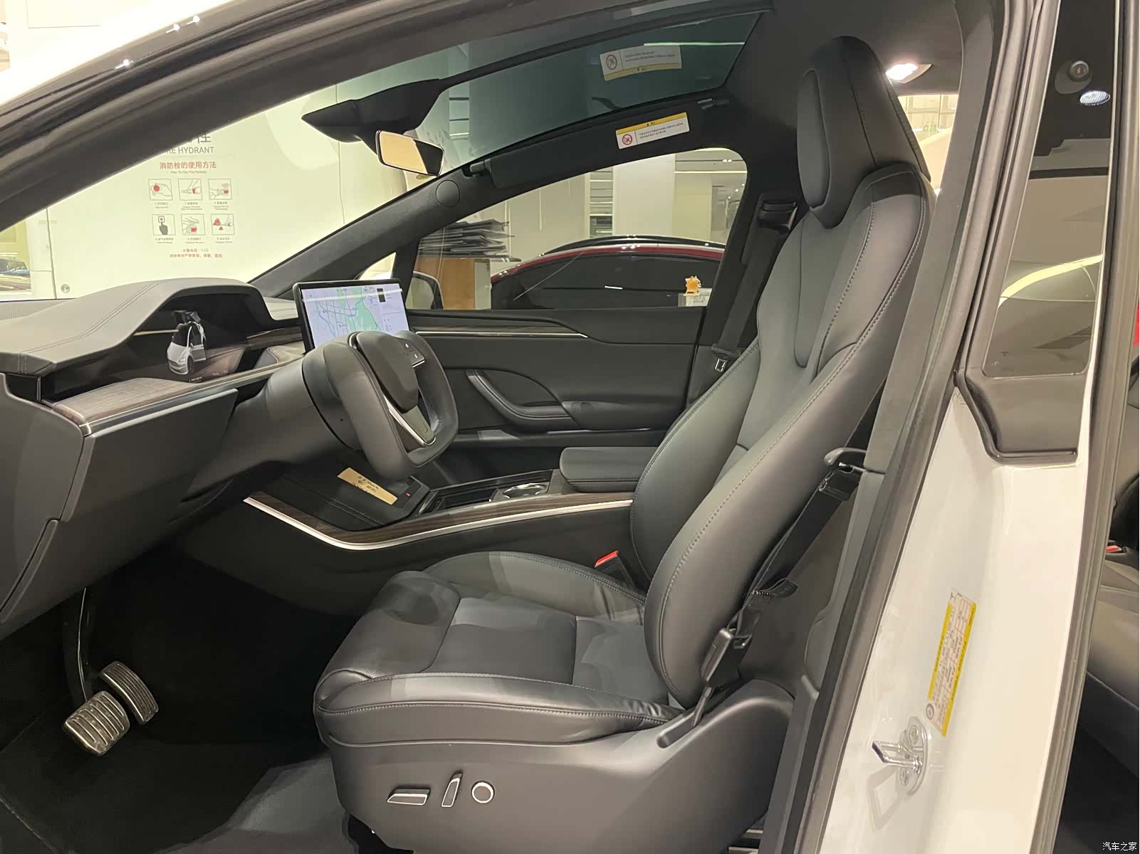 Tesla Model X, 2023 все фото