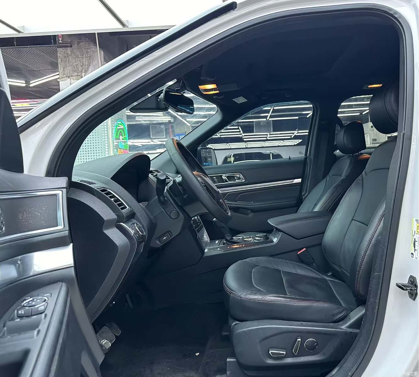 Ford Explorer, 2017 4