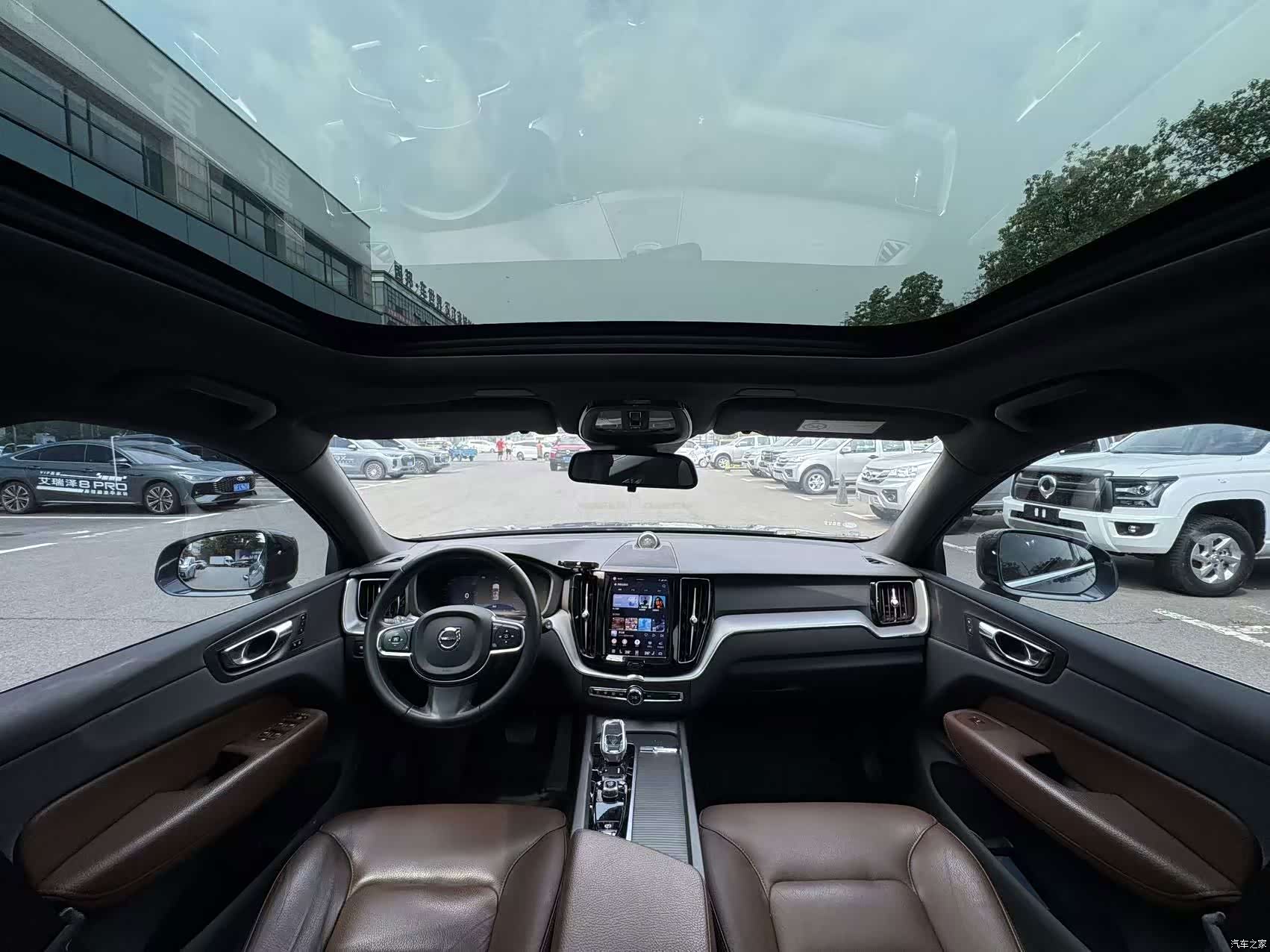 Volvo XC60, 2022 все фото
