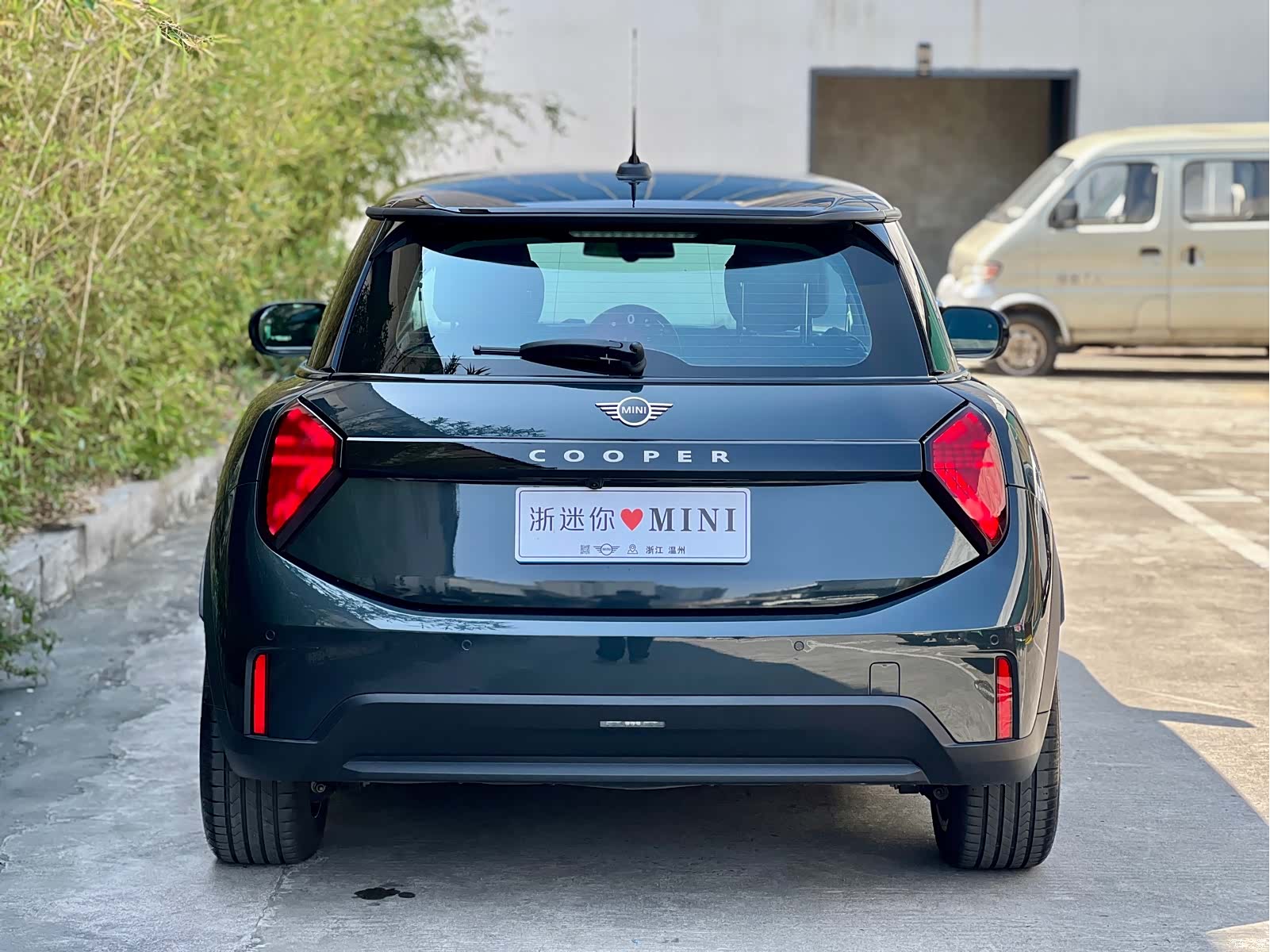 Mini Cooper, 2025 4