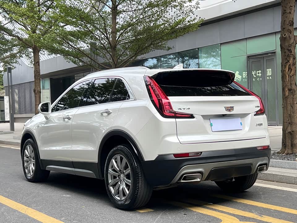 Cadillac XT4