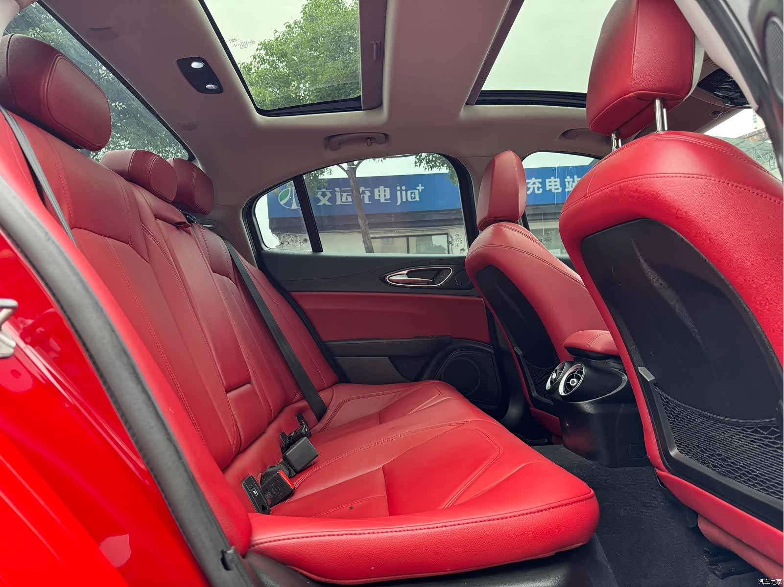 Alfa Romeo Giulia, 2017 10